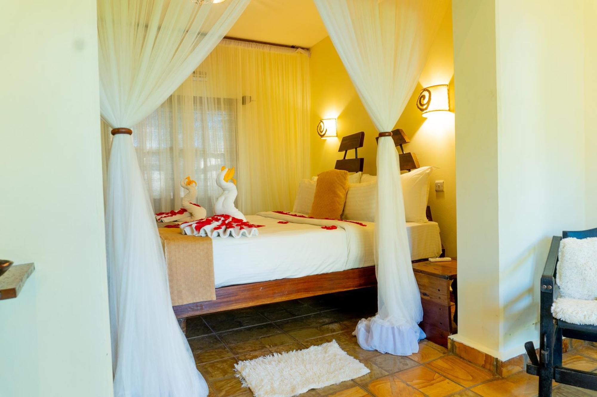 Weru Weru River Lodge Moshi Exteriör bild