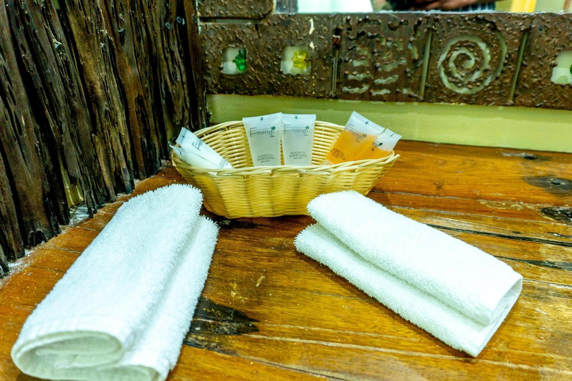 Weru Weru River Lodge Moshi Exteriör bild
