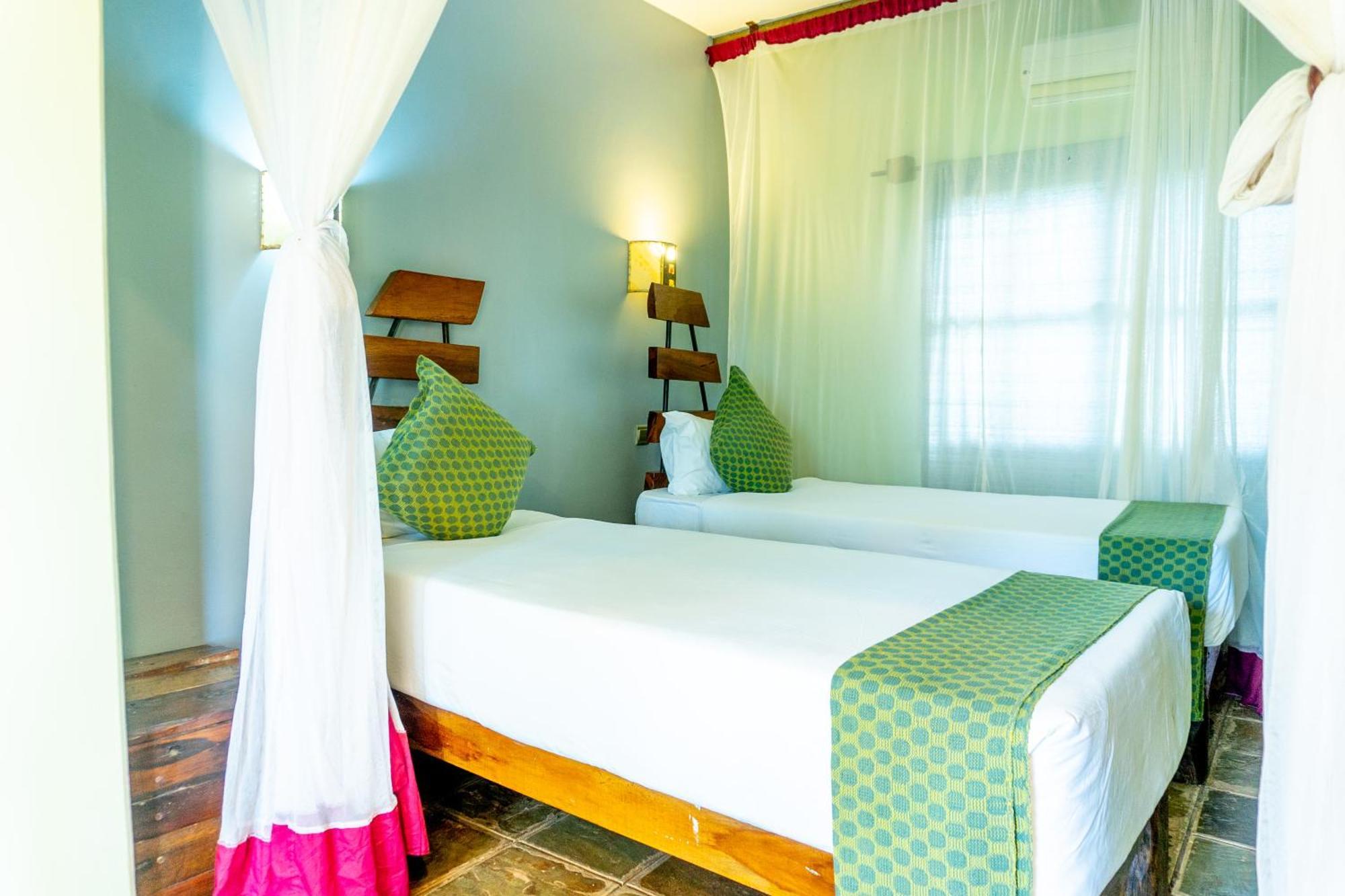 Weru Weru River Lodge Moshi Exteriör bild